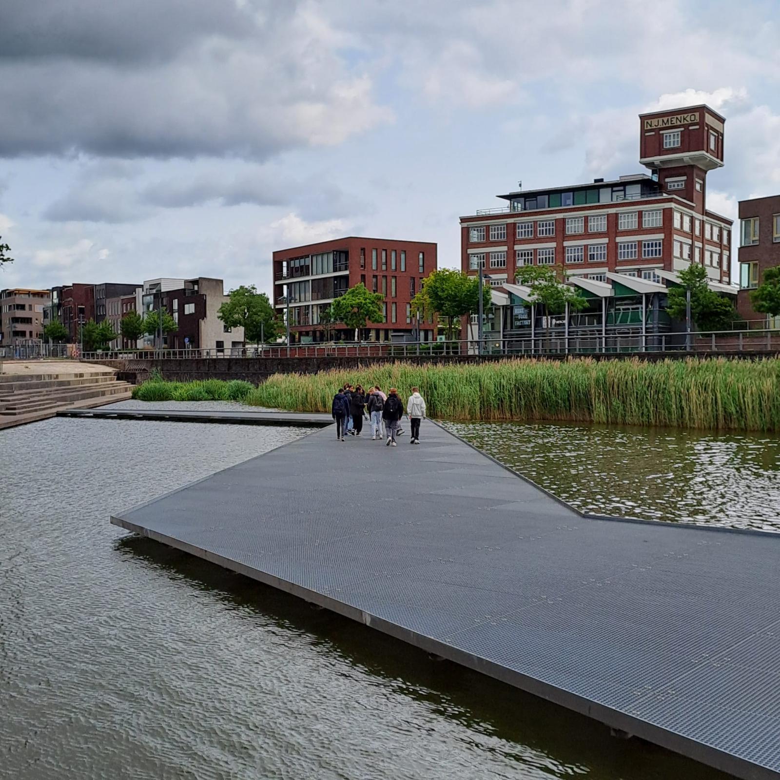 Avila bezoek Roombeek 1