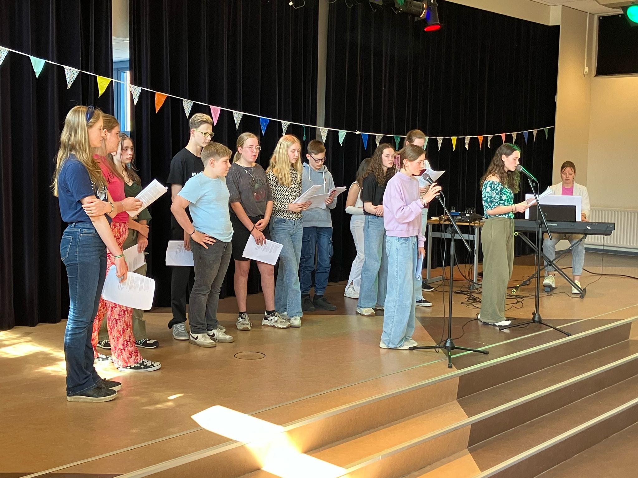Vocal group Avila 1